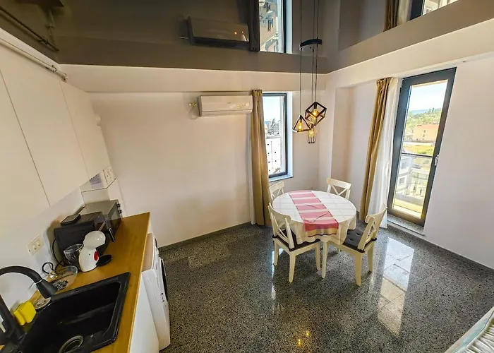 Spectacular Penthouse By The In Mamaia Nord Apartamento