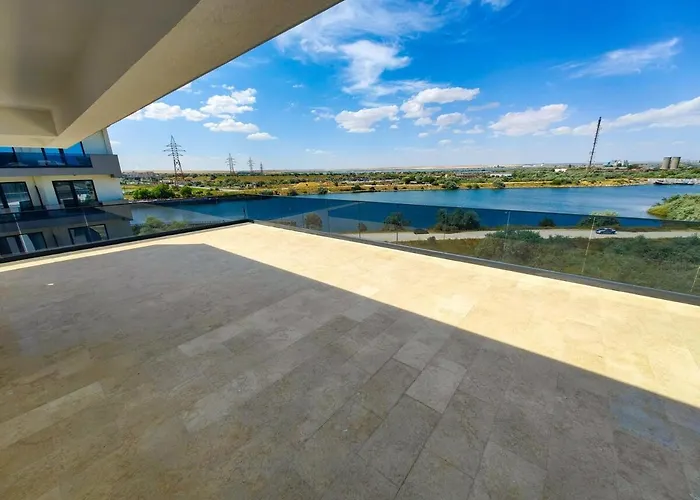 Spectacular Penthouse By The In Mamaia Nord *